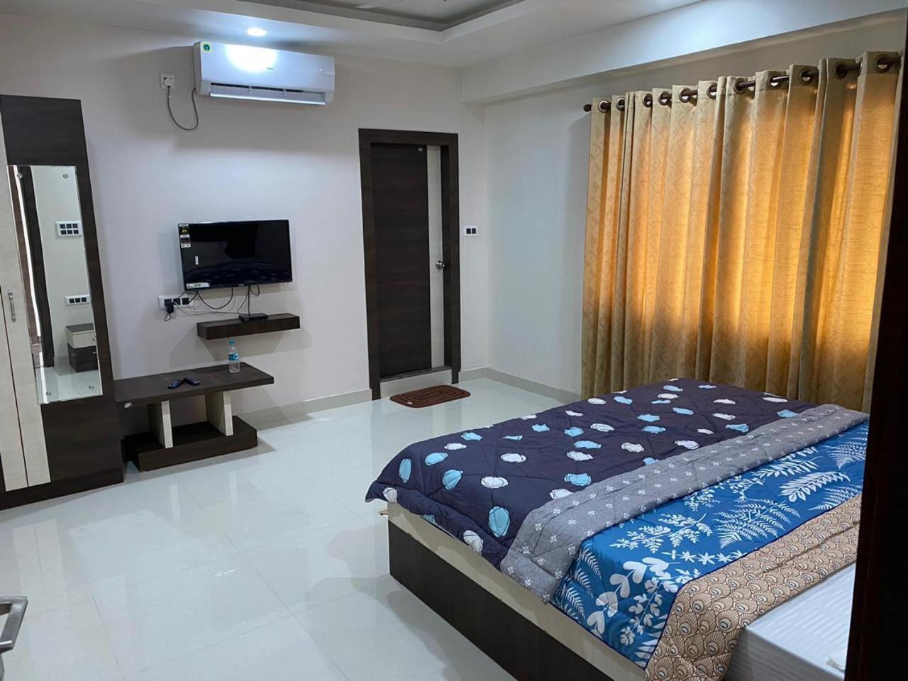 Hotel Priya Tours And Travels Guwahati Zewnętrze zdjęcie